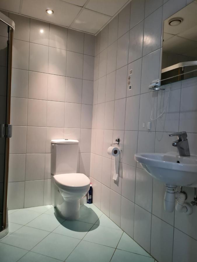 Cozy One Bedroom Apartment In City Center Ταλίν Εξωτερικό φωτογραφία